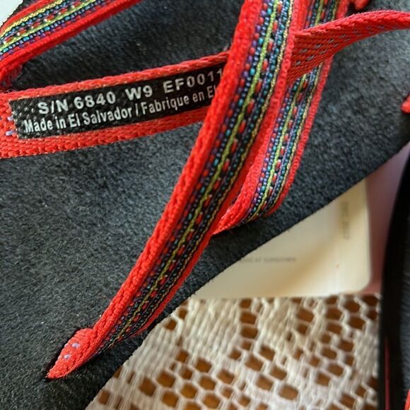 EXCELLENT CONDITION WOMEN’S SIZE 9 TEVA MULTI STRAP SANDALS - Picture 7 of 9